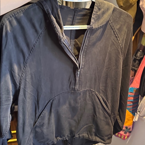 lululemon athletica Accessories - Lulu 6